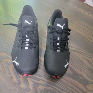 New Mens Running sneakers Size 9.5